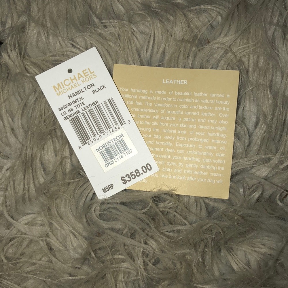 Michael Kors Handbag 👜 - Picture 6 of 6
